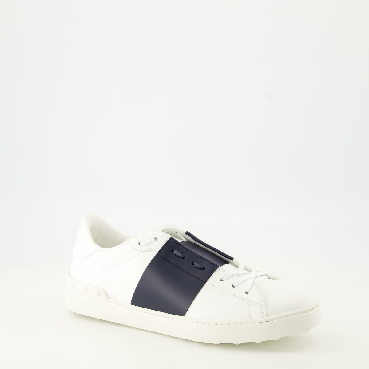 Open Sneakers