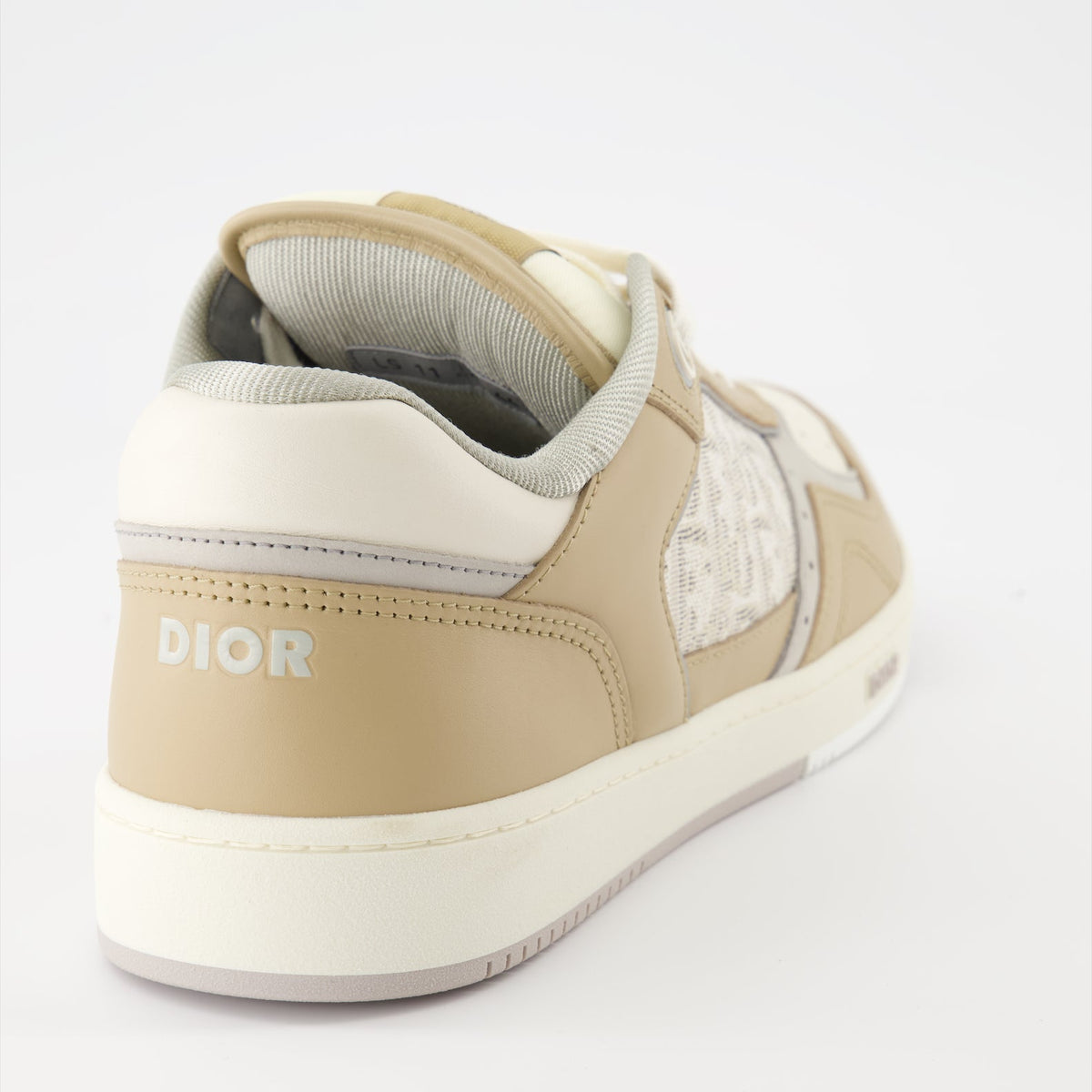 B27 sneakers