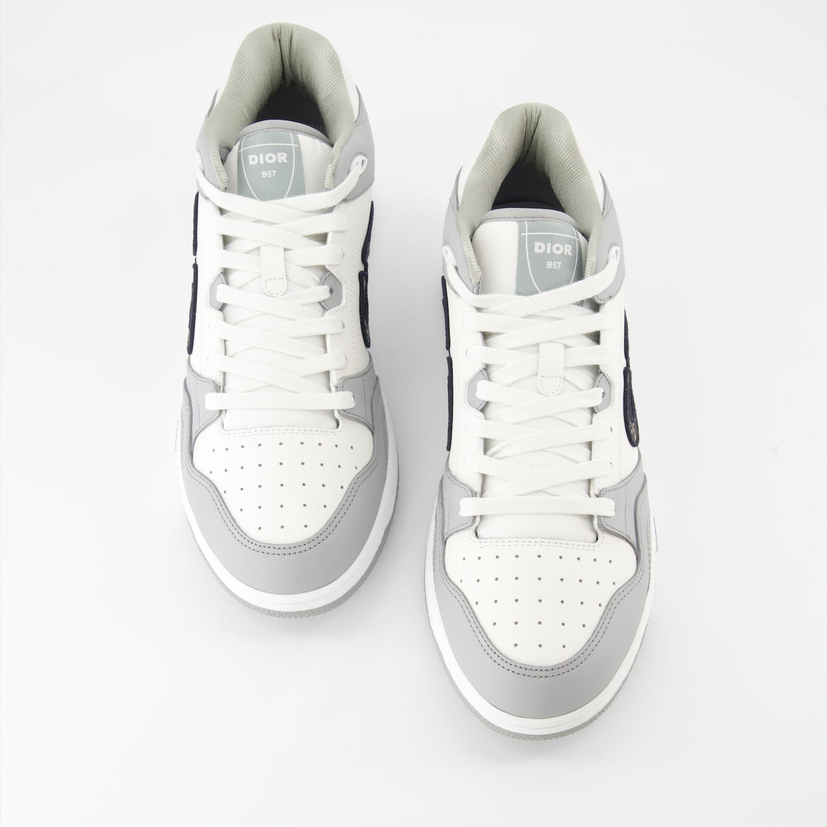B57 Sneakers