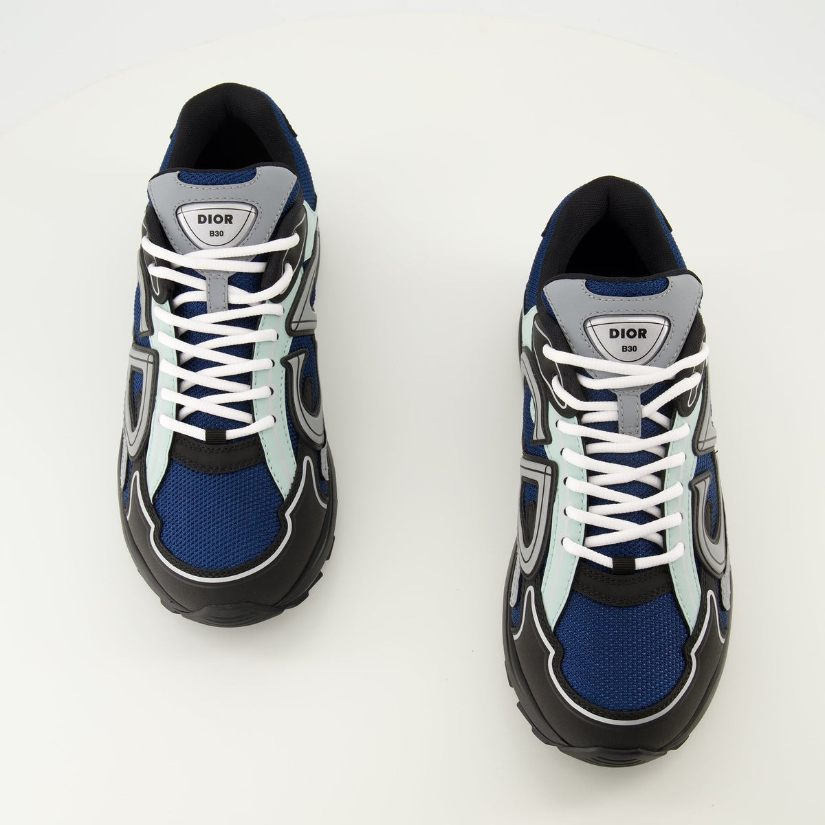 B30 Sneakers