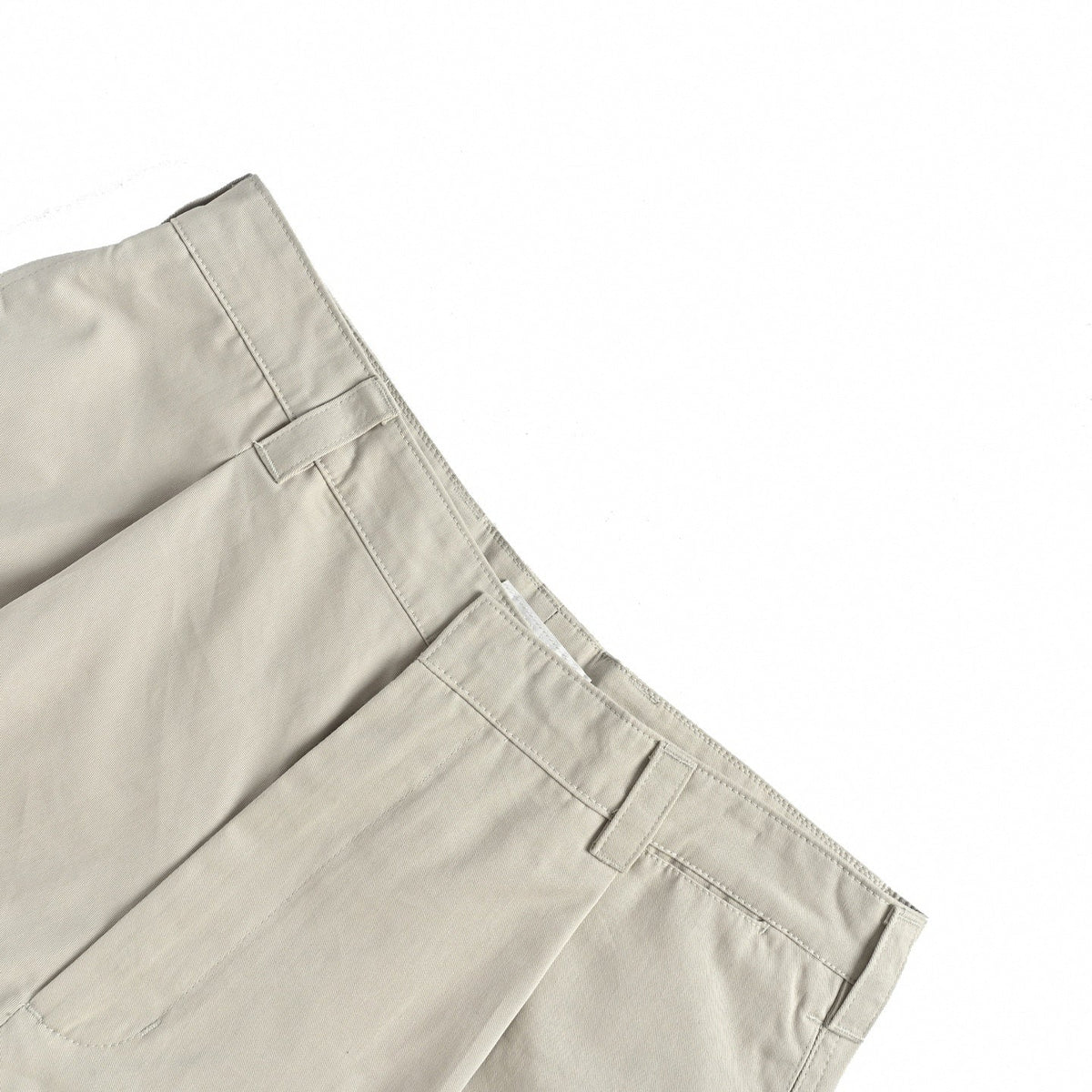 Pleated Cotton Bermuda Shorts | Beige
