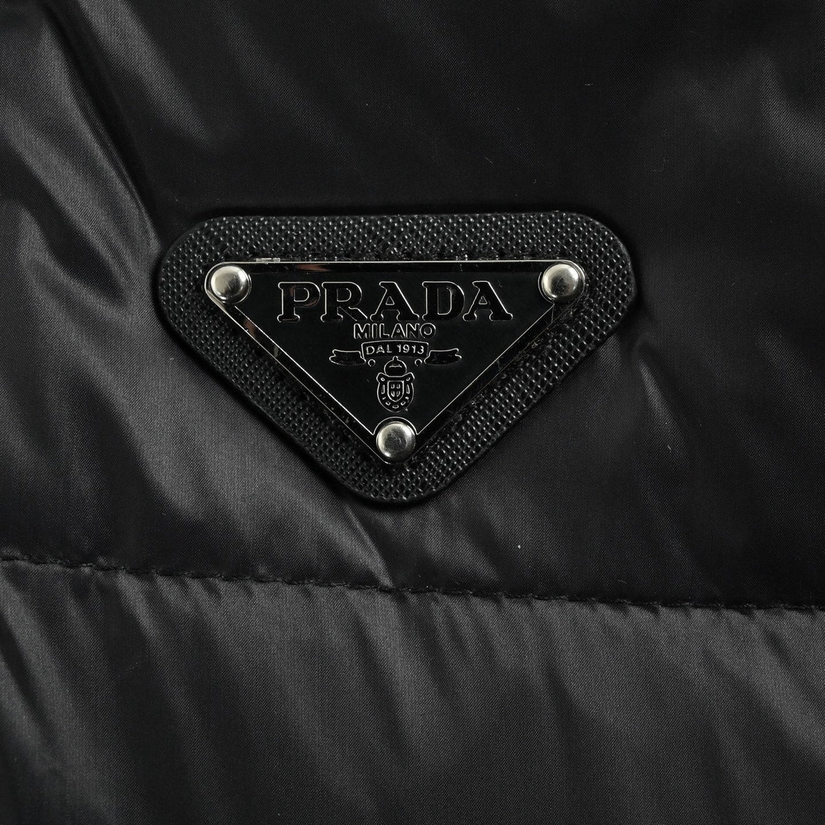 Contrast Piping Hooded Down Jacket | Black