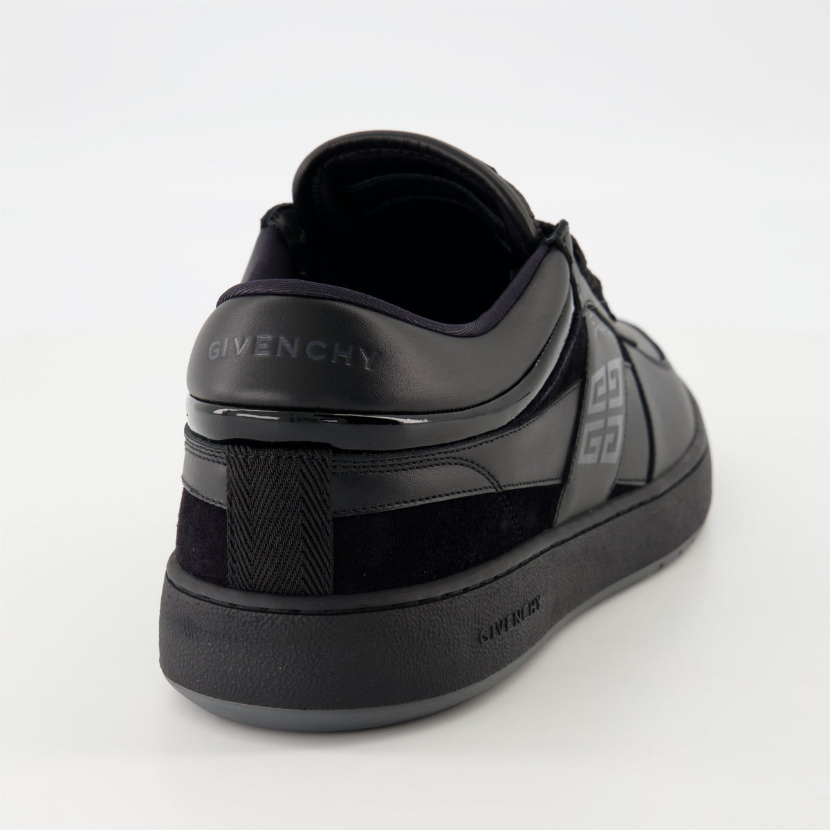 G Move Sneakers