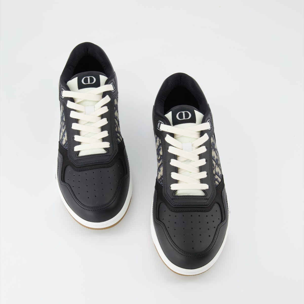 B27 sneakers