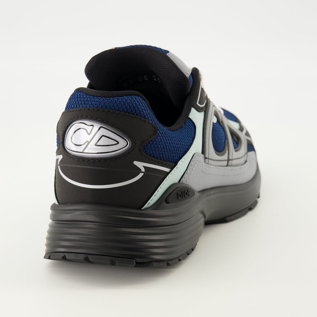 B30 Sneakers