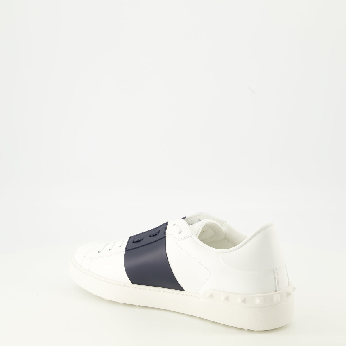 Open Sneakers