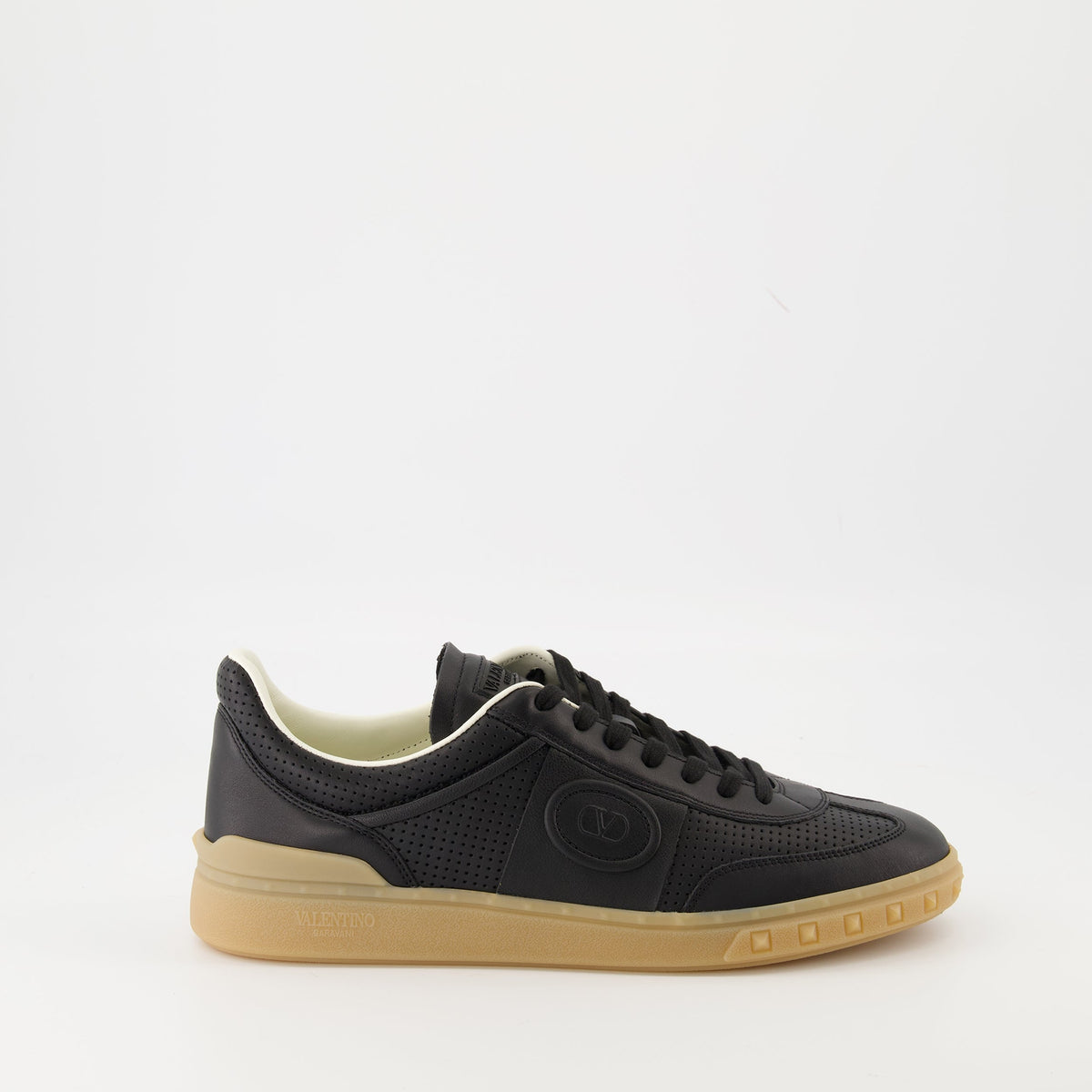 UpVillage Sneakers