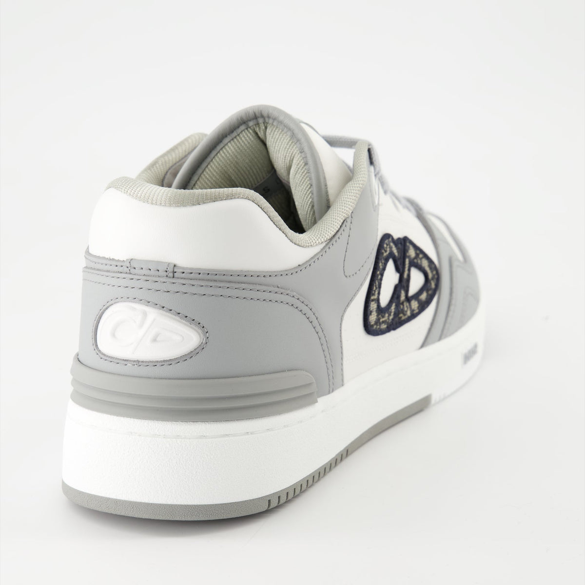 B57 Sneakers