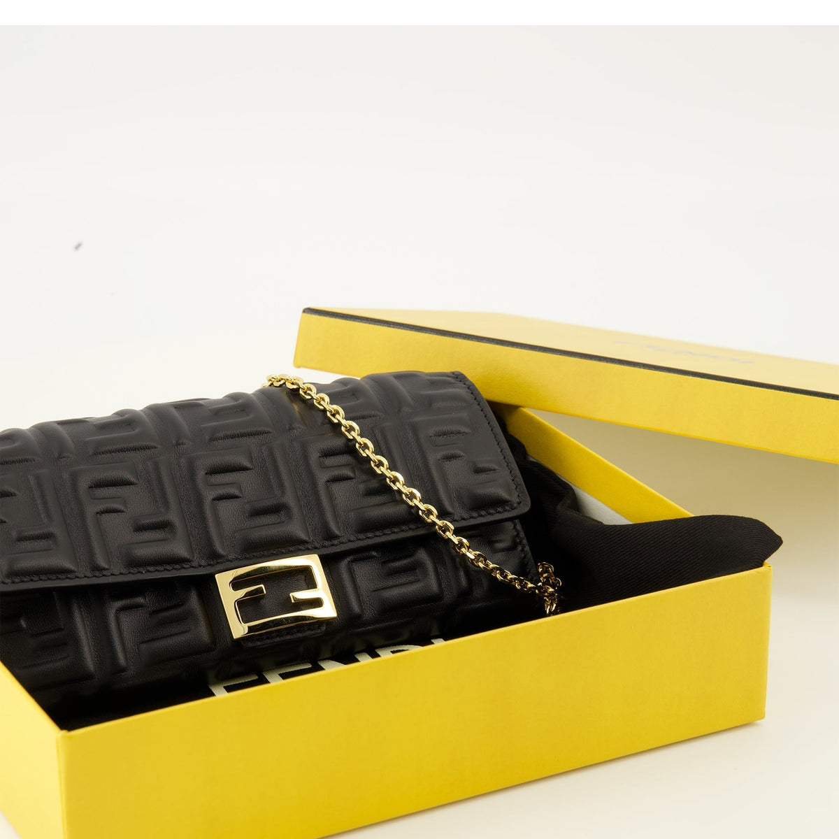 Chain Baguette Wallet