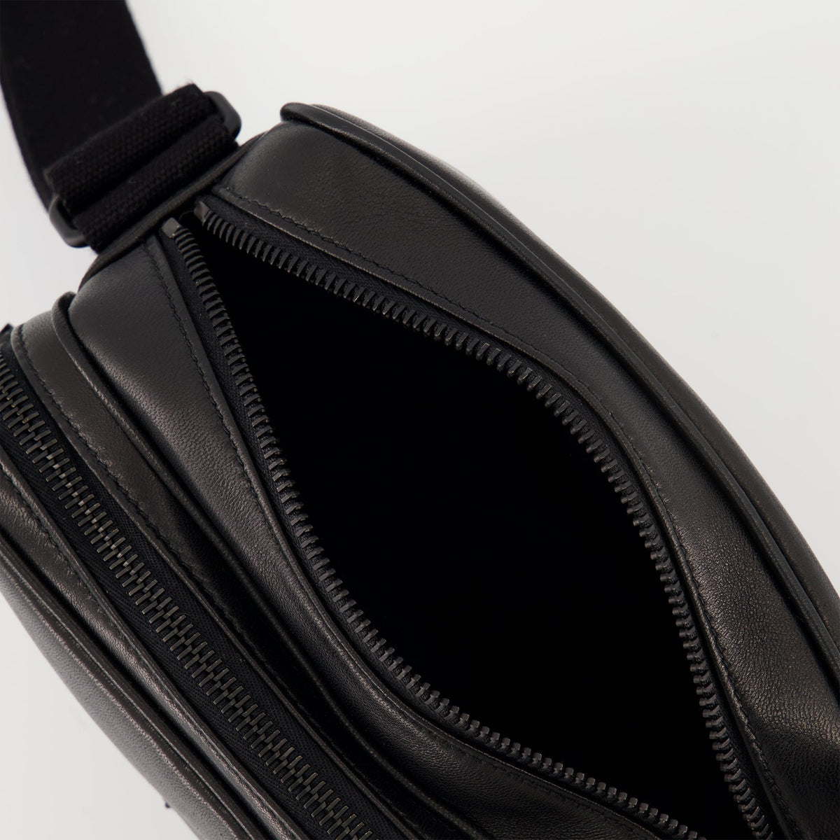 Niki Camera Bag
